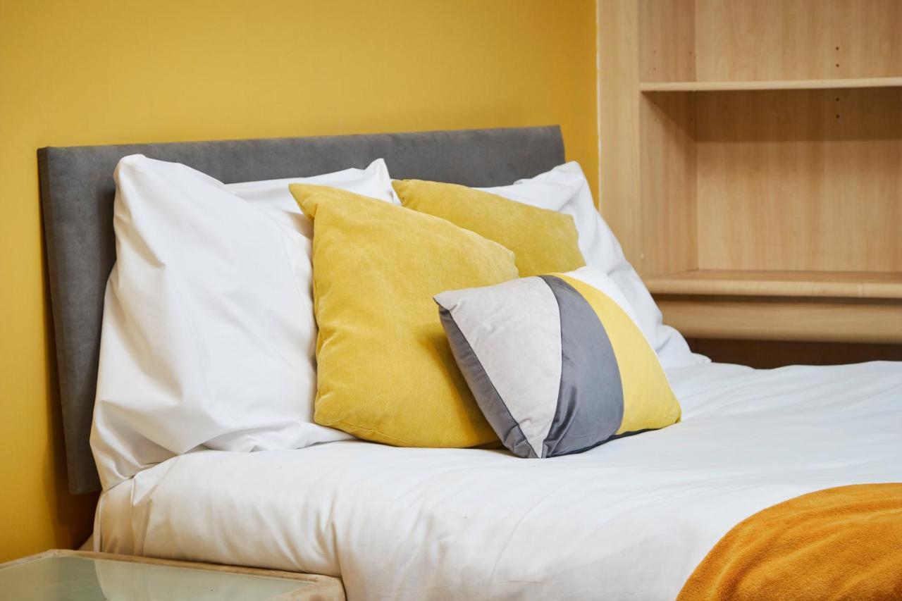 Stylish Manchester Gem - Sleeps 10! Dış mekan fotoğraf
